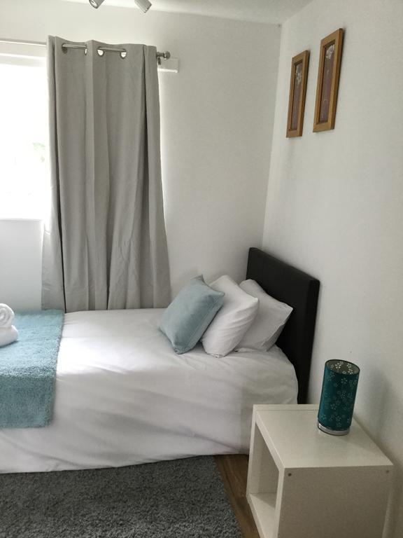 4 Bed House Next To Basildon Town Centre Villa Ngoại thất bức ảnh