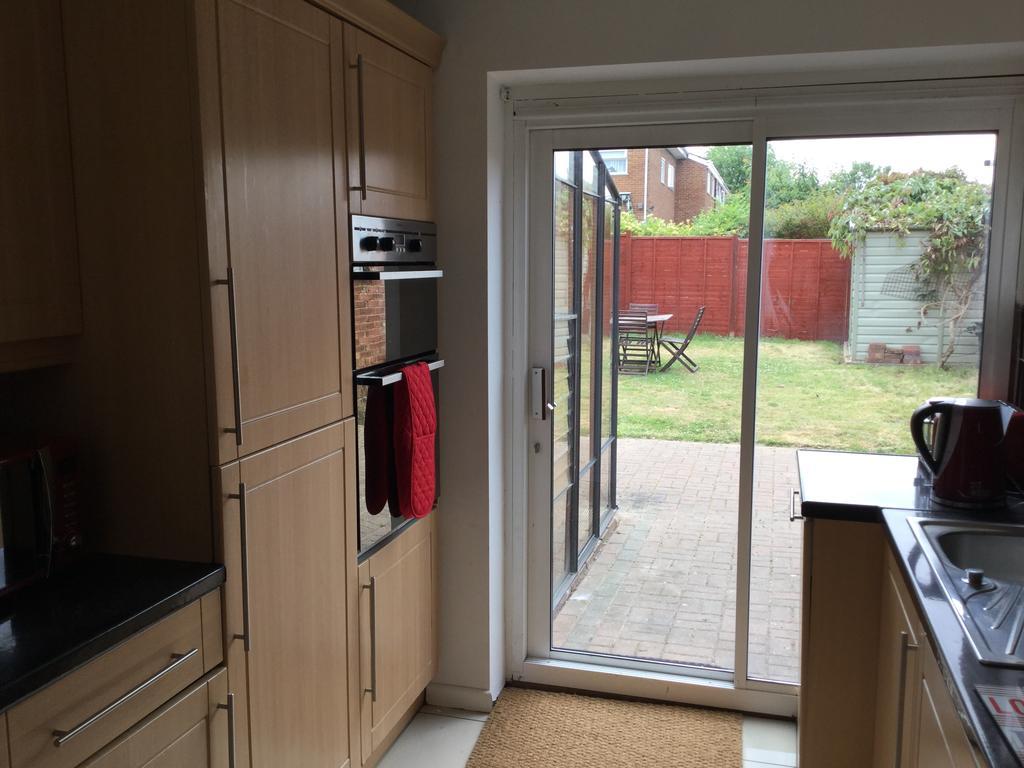 4 Bed House Next To Basildon Town Centre Villa Ngoại thất bức ảnh