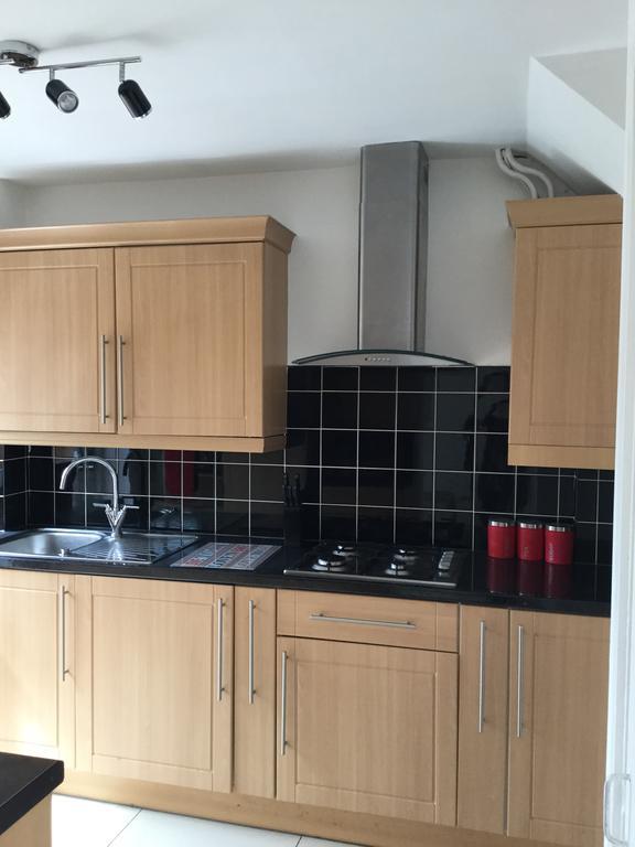 4 Bed House Next To Basildon Town Centre Villa Ngoại thất bức ảnh