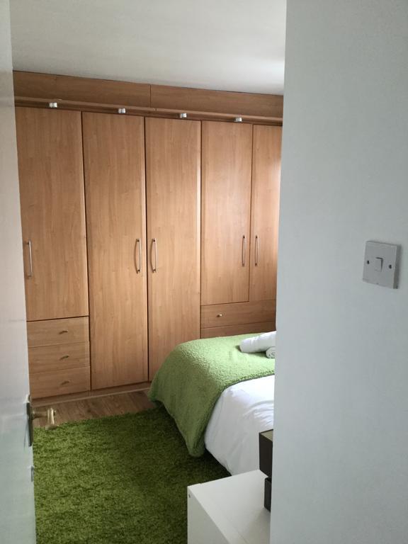 4 Bed House Next To Basildon Town Centre Villa Ngoại thất bức ảnh