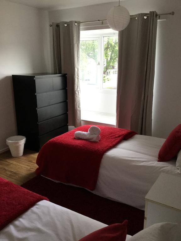 4 Bed House Next To Basildon Town Centre Villa Ngoại thất bức ảnh