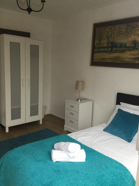 4 Bed House Next To Basildon Town Centre Villa Ngoại thất bức ảnh