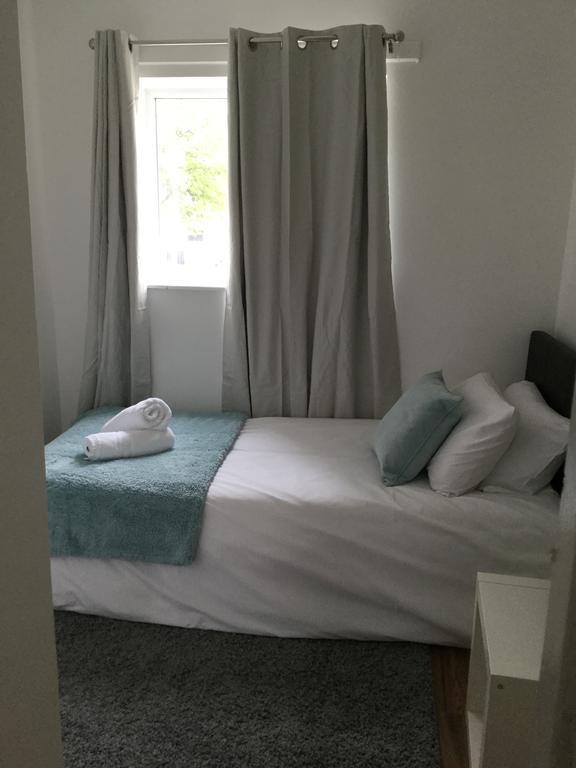 4 Bed House Next To Basildon Town Centre Villa Ngoại thất bức ảnh